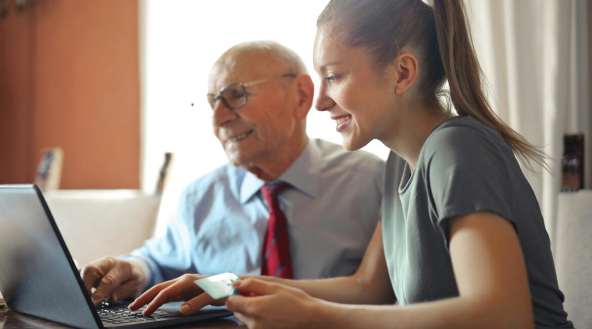 how to choose the best credit building services